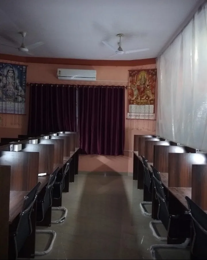 Selection Library Hall View - Government Job Preparation Sultanpur